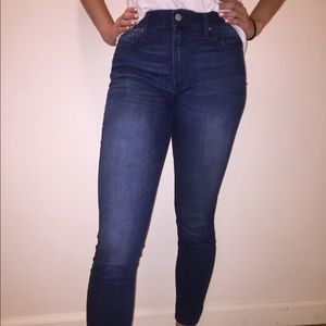Gap high waisted skinny jean great stretch!